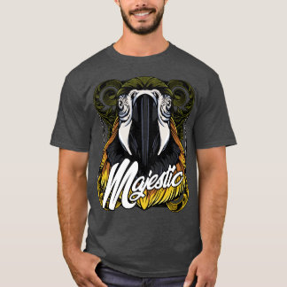Majestic Macaw Parrot Colorful Tropical Bird Gift T-shirt
