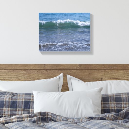 Majestic Ocean Wave Crash – Kustmuur Art Print (Insitu (Slaapkamer))