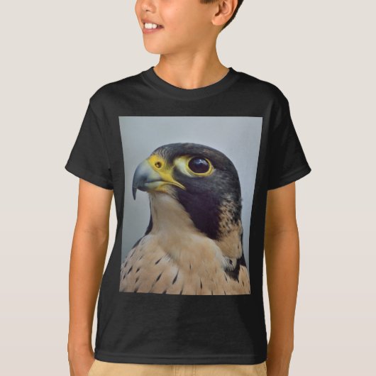 Majestic Peregrine falcon T-shirt (Voorkant)