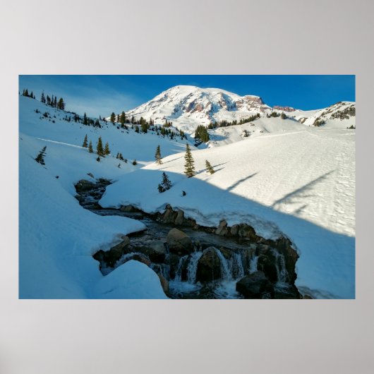 Majestic Snowbound Mt. Rainier Poster (Voorkant)