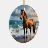 **"Majestic Stride: Trots bruin paard op het stran Keramisch Ornament (Rechts)
