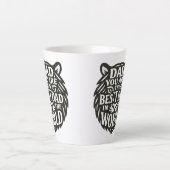 Majestic Tribute: Bold Tiger Word Art Mok voor pap (Voorkant)