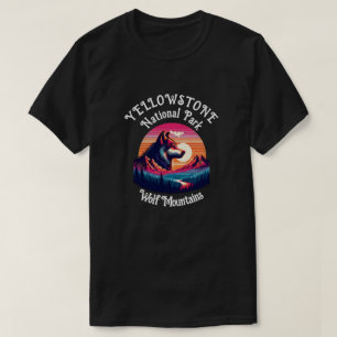 Majestic Wolf Roaming bij zonsondergang T-shirt