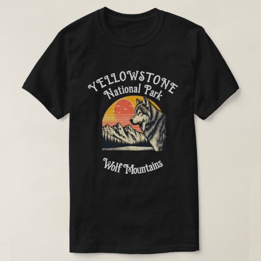 Majestic Wolf Roaming Highlands T-shirt (Design voorkant)