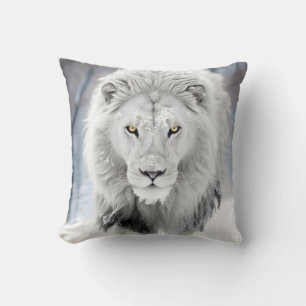 Majestieke Witte Leeuw in Winter Wonderland Ontwer Kussen