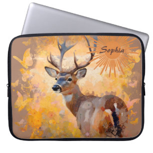 Majestueus hert in een veld met wilde bloemen laptop sleeve