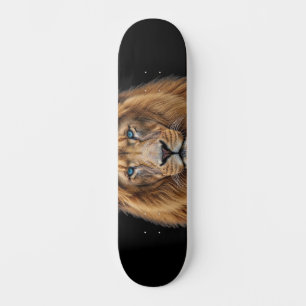 Majestueus Leeuwengezicht met Blauwe Ogen Wilde Persoonlijk Skateboard