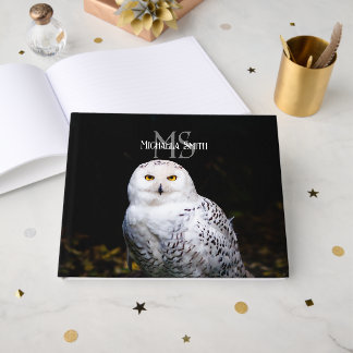 Majestueus winter sneeuwuil monogram met eigen naa gastenboek