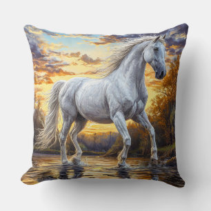Majestueus wit paard galopperend door water kussen