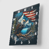 Majestueuze adelaar met bergen en vlag vierkante klok (Hoek)