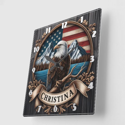 Majestueuze adelaar met uitzicht op bergachtig lan vierkante klok (Hoek)