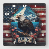 Majestueuze adelaar met uitzicht op bergen en vlag vierkante klok (Voorkant)