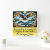 Majestueuze adelaar stijgt sierlijk vierkante klok (Huis)