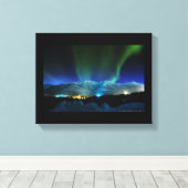 Majestueuze Aurora Borealis over de bergen Canvas Afdruk (Insitu (Houten vloer))
