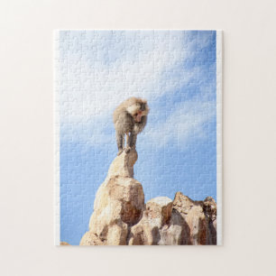 Majestueuze baviaan op bergtop legpuzzel
