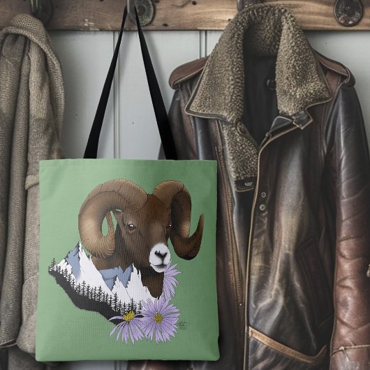 Majestueuze Bighorn Bruine Schaap Ram Groen Bergen Tote Bag