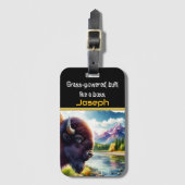 Majestueuze Buffalo bij de rustige rivier bij zons Bagagelabel (Voorkant (verticaal))
