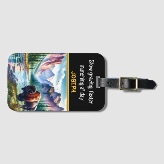 Majestueuze Buffalo door een serene bergstroom Bagagelabel (Voorkant (horizontaal))