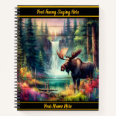 Majestueuze eland bij een levendige waterval bij z notitieboek (Voorkant)