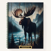 Majestueuze eland die staat bij een sereen bergmee notitieboek (Voorkant)