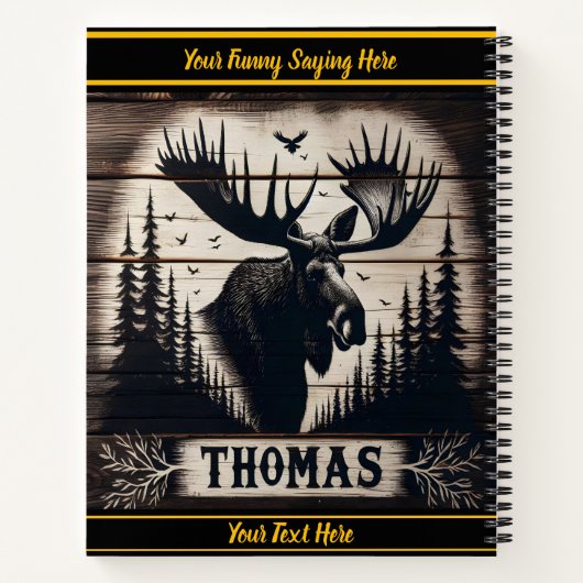 Majestueuze eland tussen hoge dennen in serene bos notitieboek (Achterkant)