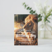 Majestueuze Leeuw Loopt Rond Met Ontzag Verjaardag Briefkaart (Staand voorkant)