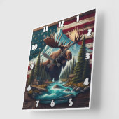 Majestueuze Moose tussen bergen en Amerikaanse vla Vierkante Klok (Hoek)