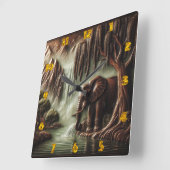 Majestueuze olifant bij serene waterval in de sche vierkante klok (Hoek)