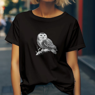 Majestueuze Sneeuwuil op een tak T-shirt