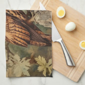 Majestueuze uil in een bos theedoek (Quarter Fold)