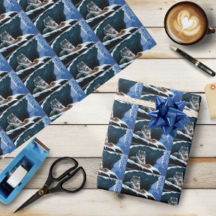 Majestueuze Winter Lynx Rustend op Besneeuwde Berg Cadeaupapier