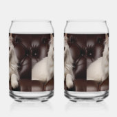 Majestueuze witte kat blikvorm glas (Links)