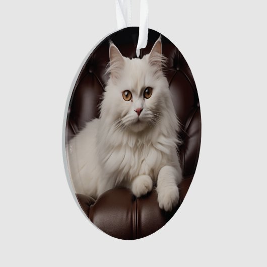 Majestueuze witte kat ornament (voorkant)