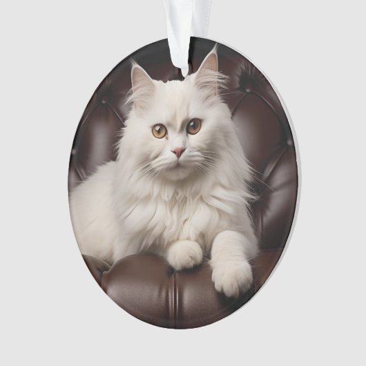 Majestueuze witte kat ornament (voorkant)