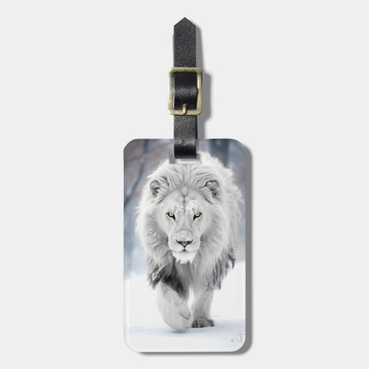 Majestueuze Witte Leeuw in Winter Wonderland Desig Bagagelabel (Voorkant verticaal)