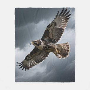 Majestueuze zwevende havik stormwolken fleece deken
