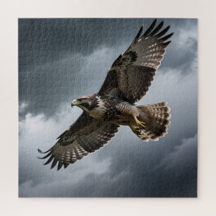 Majestueuze zwevende havik stormwolken legpuzzel