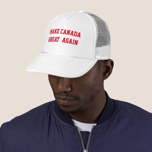 MAKE CANADA OPNIEUW GROOT TRUCKER PET (In situ)