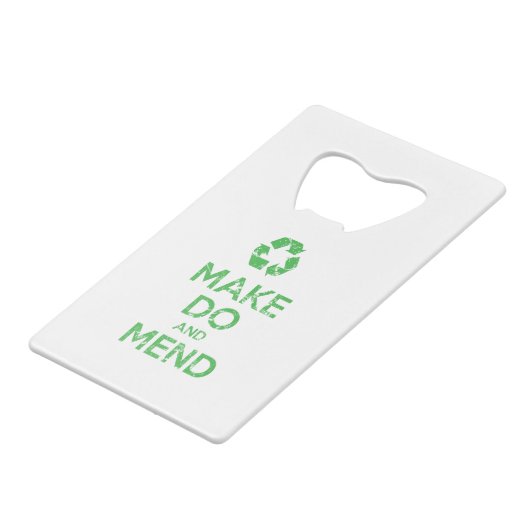 Make Do en Mend Creditkaart Flessenopener (Voorkant Gekanteld)