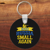 Make Russia Small Again – Funny Ukraine-inspired S Sleutelhanger (Voorkant)