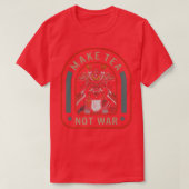 Make Tea Not War Peaceful Samurai Tea Drinker Fami T-shirt (Design voorkant)