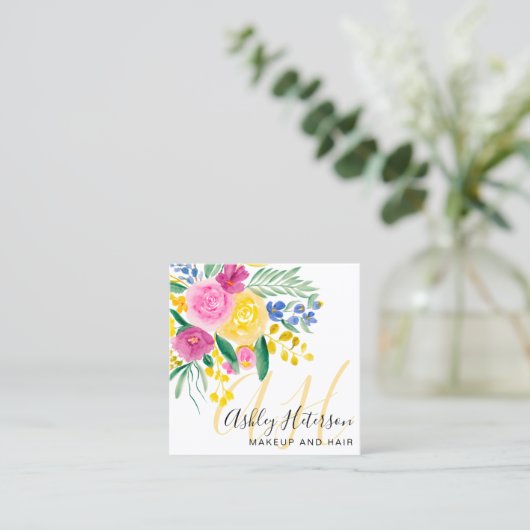 Make-up roze floral waterverf script monogram vierkante visitekaartje (Staand voorkant)