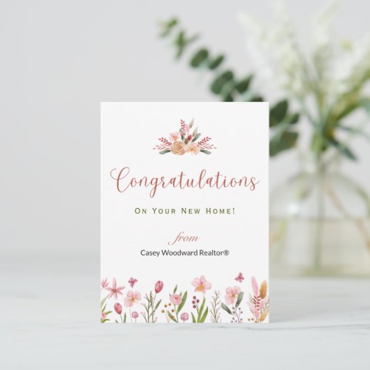 Makelaar gefeliciteerd gepersonaliseerde bloemen briefkaart (Staand voorkant)