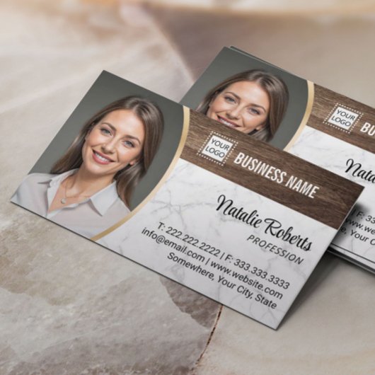 Makelaar Hout & Marmer Realtor Foto Visitekaartje