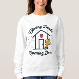 Makelaar in onroerend goed die deals sluit en deur trui