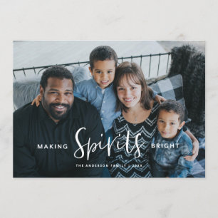 Maken van spirits voor heldere feestdagen met kers kaart