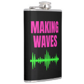 Maken Waves - Geluidgolven - Muziekproducent Heupfles (Rechts)