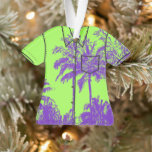 Makena Beach Hawaiian Sketchy Palms Aloha Shirt Ornament<br><div class="desc">Paarse en kalkgroene kleurweg. Aan de westkust van Maui is de prachtige resort gemeenschap van Makena Beach. Er liggen palmbomen in de tropische bassen terwijl de zon over de molokini-kegelkegel steekt. Ons ontwerp laat de dramatische kleuren van die zonsondergangen zien in een pen- en inktstijl. Dit ontwerp komt in verschillende...</div>