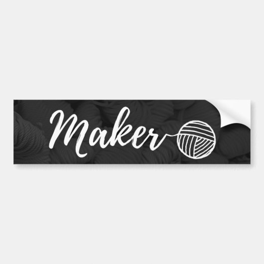 Maker Crafts & Yarn Typography Donker Bumpersticker (Voorkant)