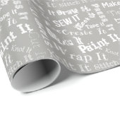 Maker maakt tekenfilms Typografie Afdrukken Wit Cadeaupapier (Rol Hoek)